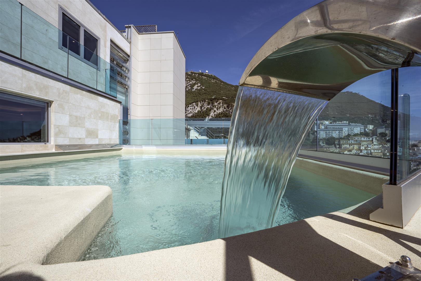 Image of Apartment - 5 Bedrooms - 6 Bathrooms for Rental in Royal Ocean Plaza-Gibraltar, Image 5